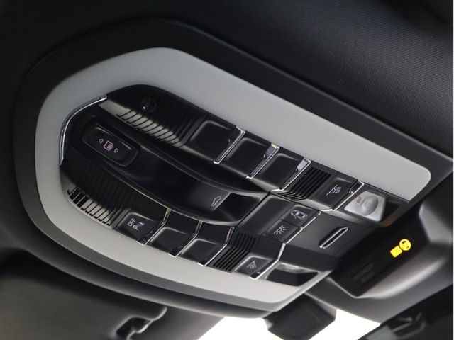 PORSCHE MACAN 2021 Image 31