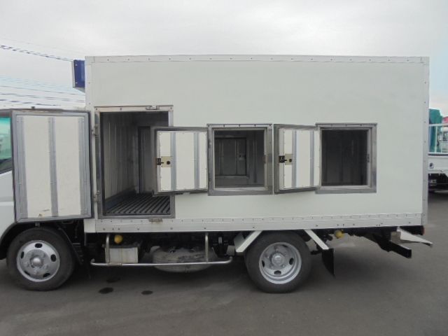 MITSUBISHI CANTER 2010 Image 31