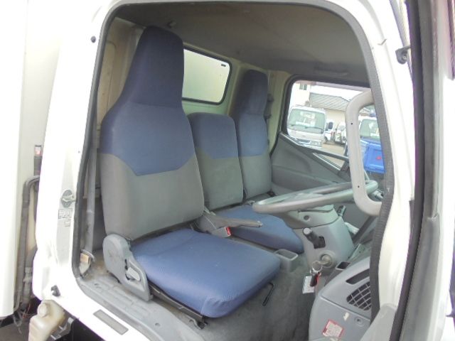 MITSUBISHI CANTER 2010 Image 31