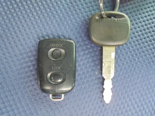 MITSUBISHI CANTER 2010 Image 31