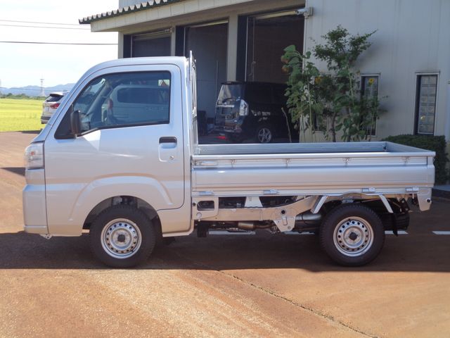 DAIHATSU HIJET TRUCK 4WD 2025 Image 31