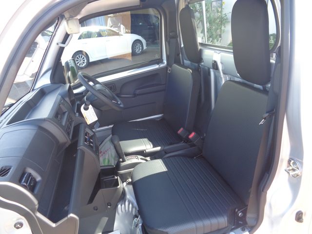 DAIHATSU HIJET TRUCK 4WD 2025 Image 31