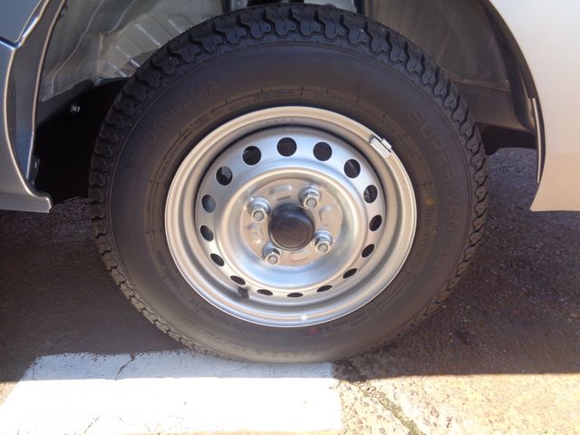 DAIHATSU HIJET TRUCK 4WD 2025 Image 31