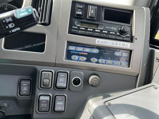 ISUZU GALA 2011 Image 31