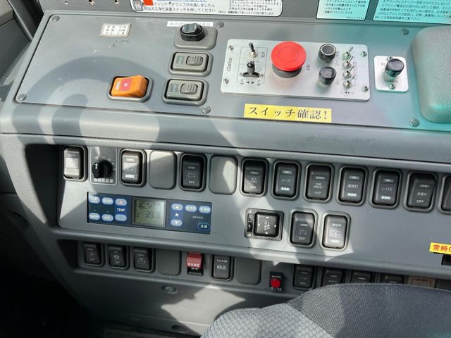 ISUZU GALA 2011 Image 31