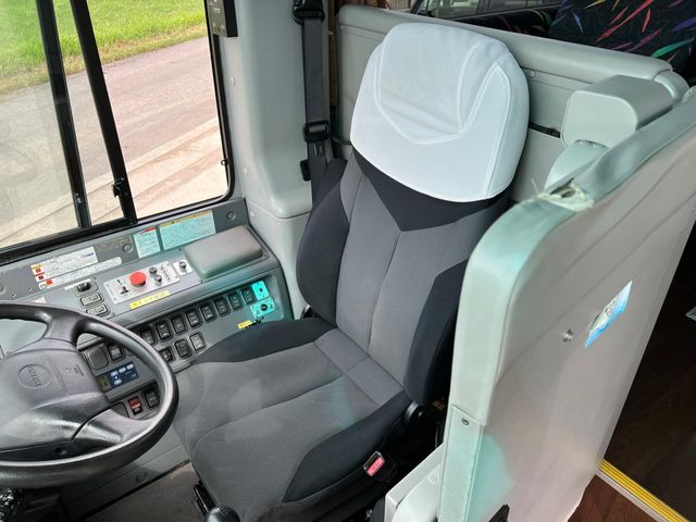 ISUZU GALA 2011 Image 31