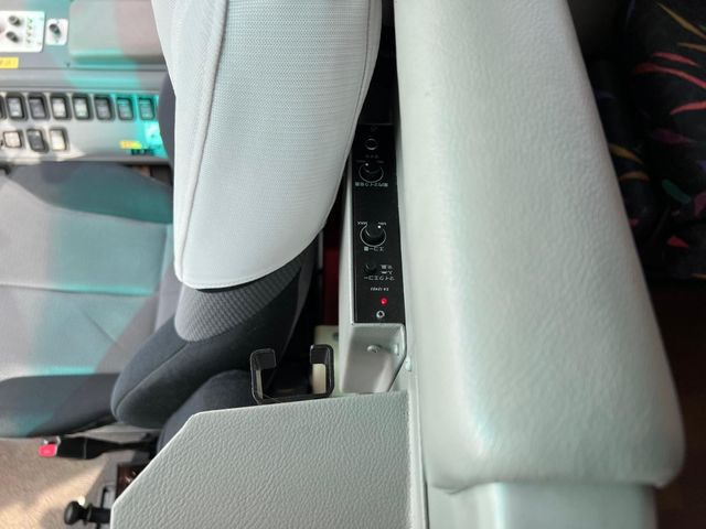 ISUZU GALA 2011 Image 31