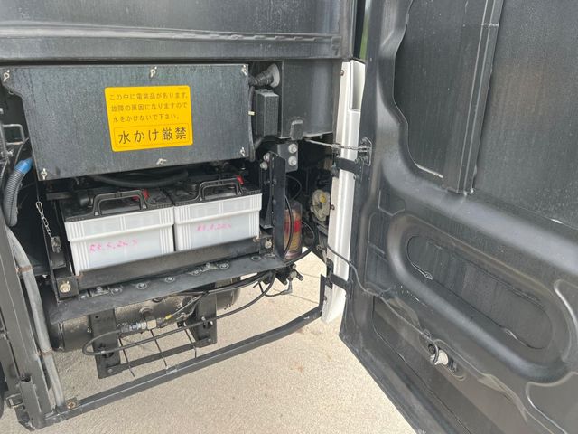 ISUZU GALA 2011 Image 31