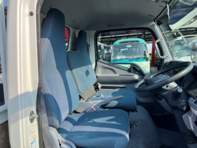 MITSUBISHI CANTER 2013 Image 31