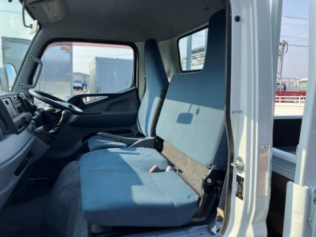 MITSUBISHI CANTER 2013 Image 31