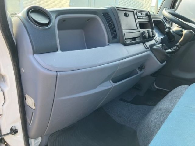 MITSUBISHI CANTER 2013 Image 31