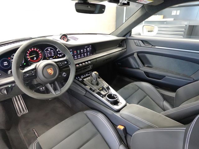 PORSCHE 911 2024 Image 31