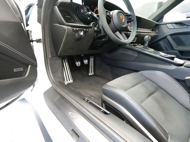 PORSCHE 911 2024 Image 31