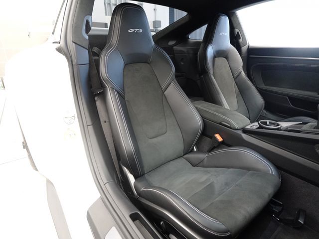 PORSCHE 911 2024 Image 31