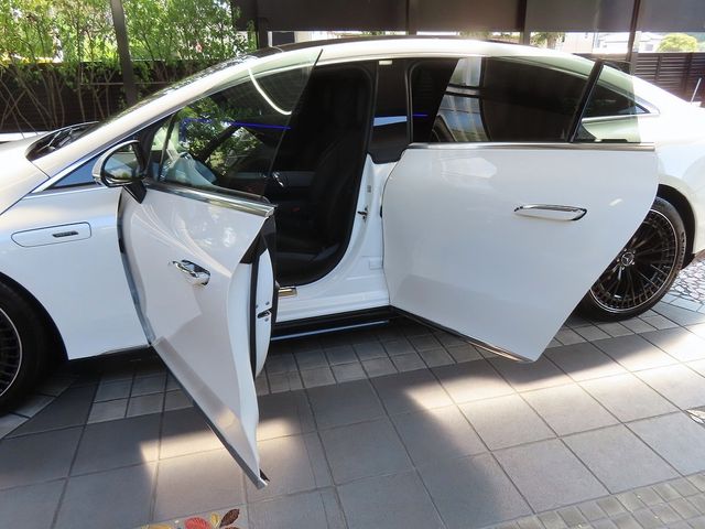 MERCEDES BENZ MERCEDES AMG EQS 2024 Image 31