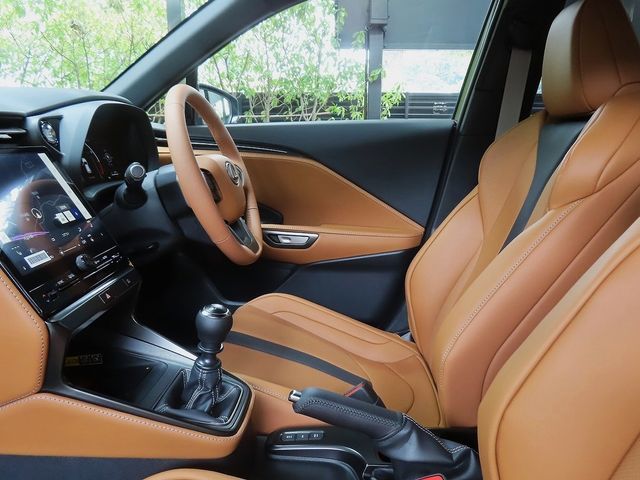 TOYOTA LEXUS LBX 2025 Image 31