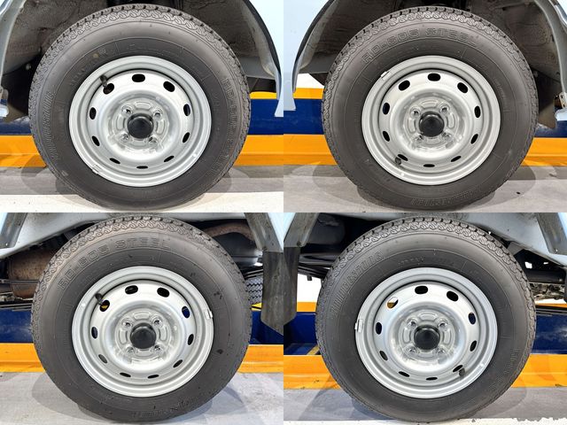 DAIHATSU HIJET TRUCK 4WD 2016 Image 31