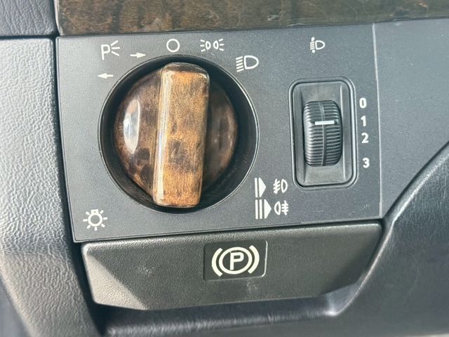 MERCEDES BENZ E CLAS 1994 Image 31