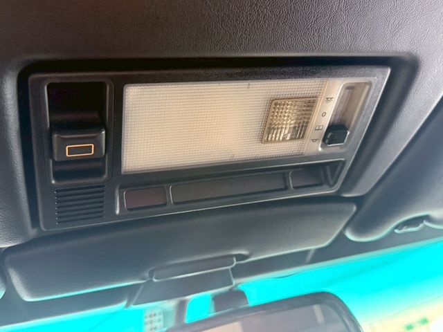 MERCEDES BENZ E CLAS 1994 Image 31