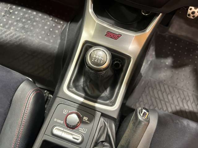 SUBARU IMPREZA WRX 2013 Image 31