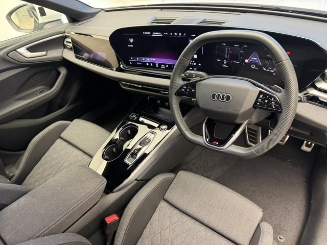 AUDI A5 AVANT 2025 Image 31