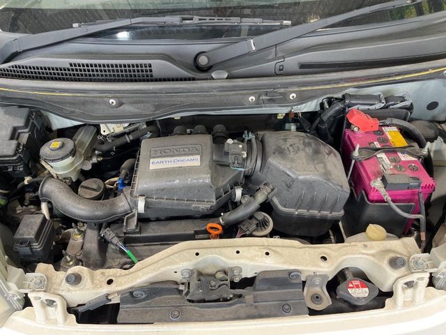 HONDA N BOX 2015 Image 31