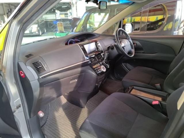 TOYOTA ESTIMA 2012 Image 31