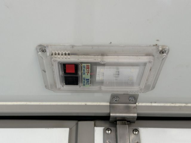 MITSUBISHI MINICAB TRUCK 2015 Image 31