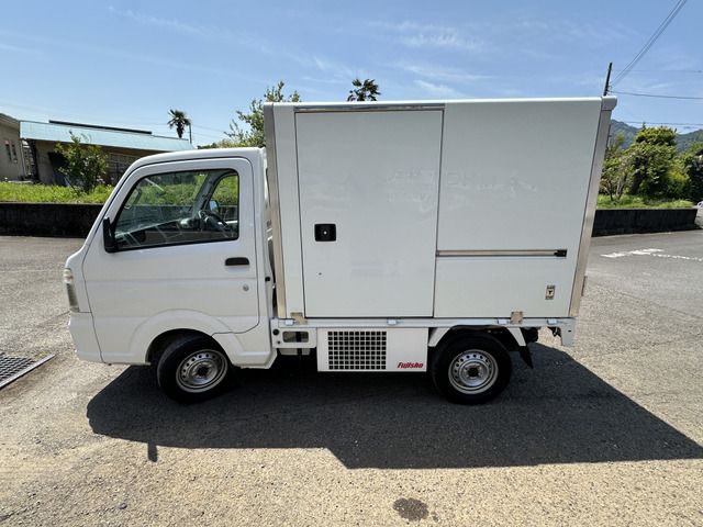MITSUBISHI MINICAB TRUCK 2015 Image 31