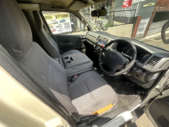 TOYOTA HIACE VAN 2WD 2005 Image 31