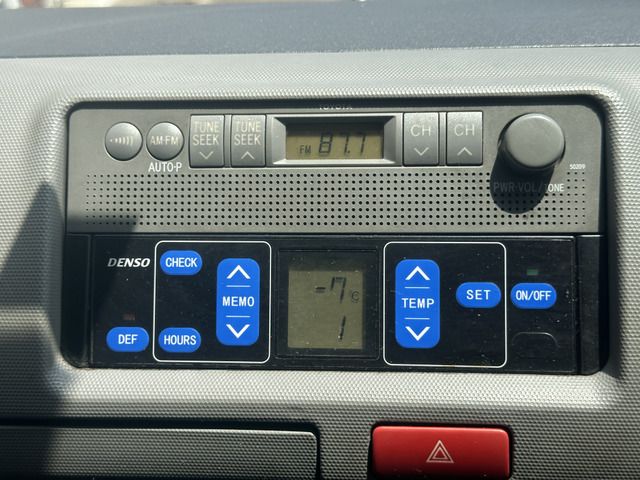 TOYOTA HIACE VAN 2WD 2005 Image 31