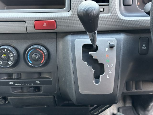 TOYOTA HIACE VAN 4WD 2005 Image 31