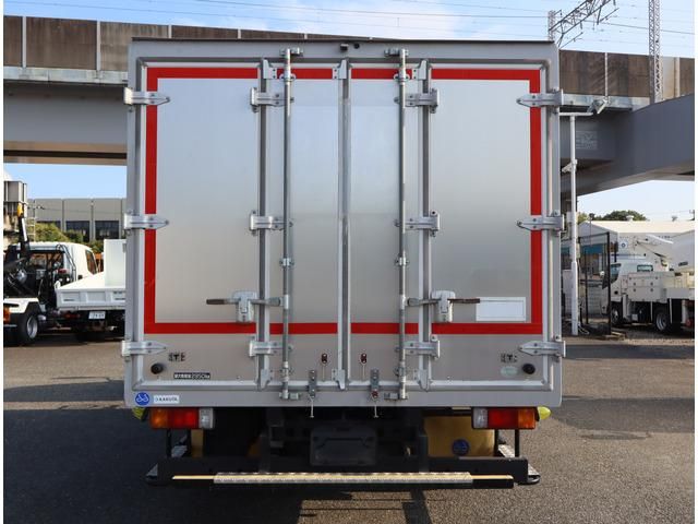 HINO DUTRO 2015 Image 31