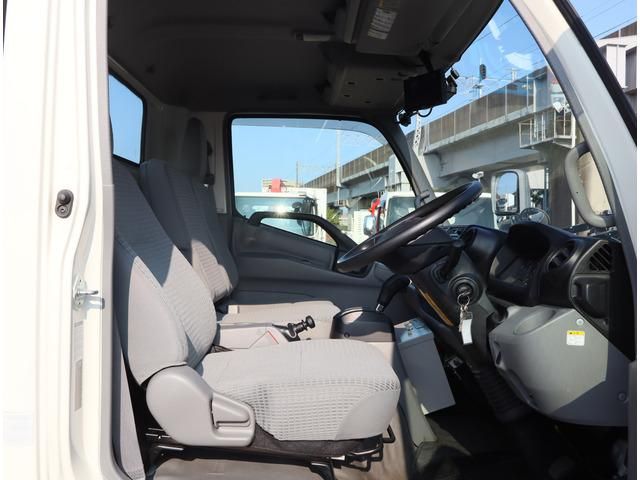 HINO DUTRO 2015 Image 31