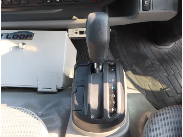 HINO DUTRO 2015 Image 31