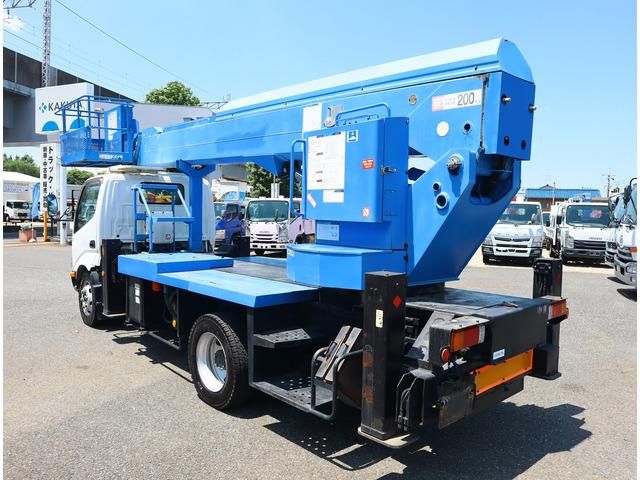 HINO DUTRO 2011 Image 31