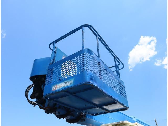 HINO DUTRO 2011 Image 31