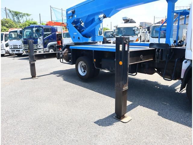 HINO DUTRO 2011 Image 31