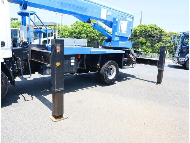 HINO DUTRO 2011 Image 31