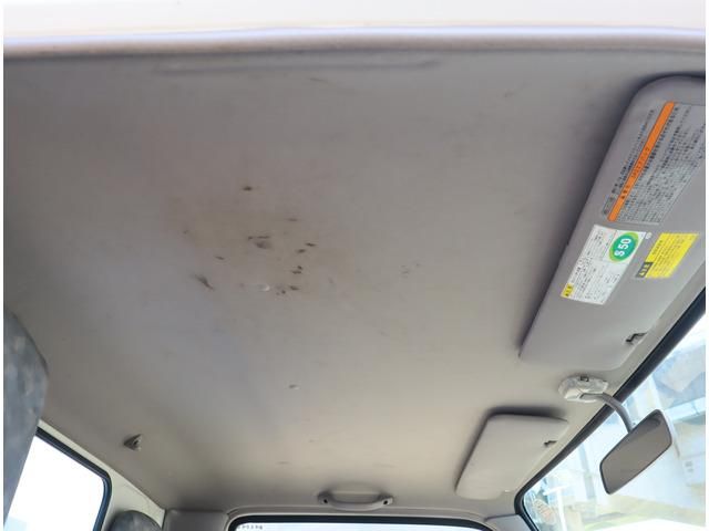 HINO DUTRO 2011 Image 31