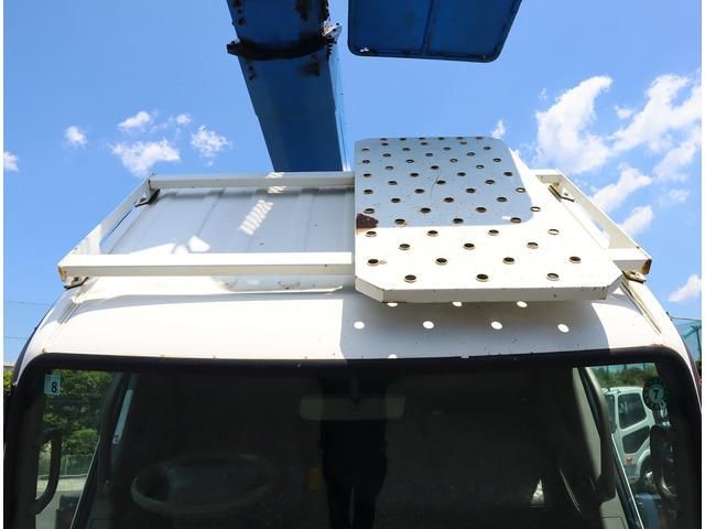 HINO DUTRO 2011 Image 31