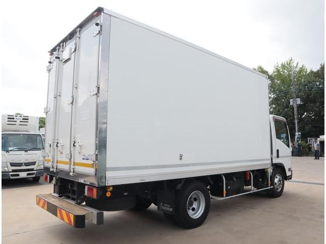 ISUZU ELF 2017 Image 31