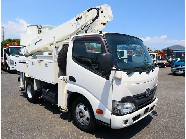 HINO DUTRO 2017 Image 31