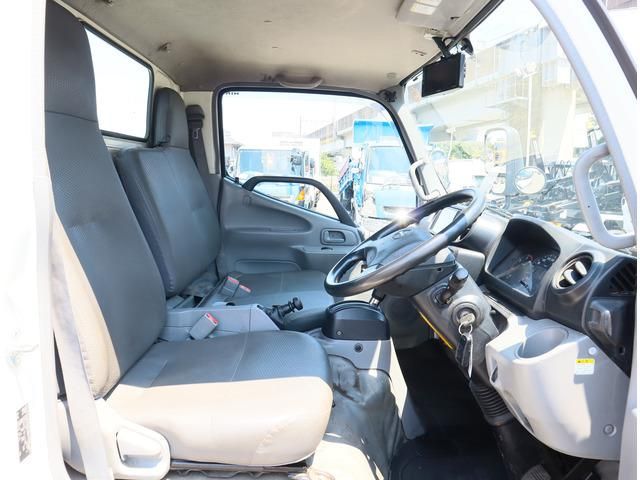 HINO DUTRO 2017 Image 31