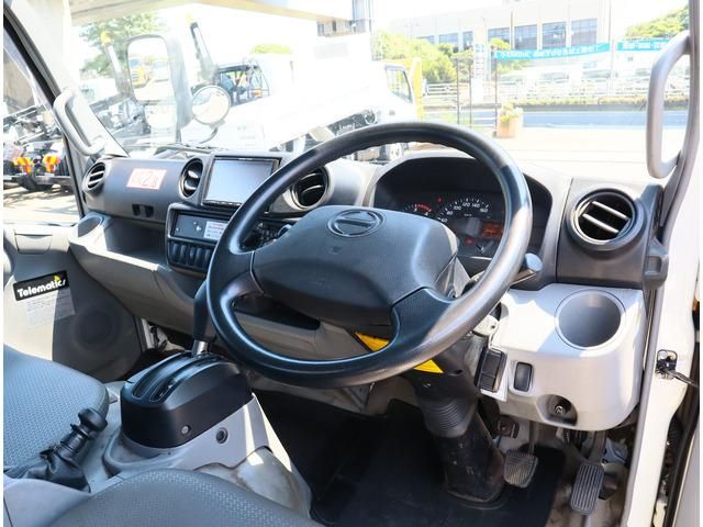 HINO DUTRO 2017 Image 31