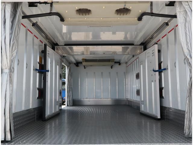 MITSUBISHI CANTER 2017 Image 31