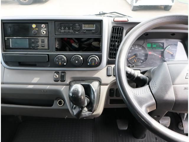 MITSUBISHI CANTER 2017 Image 31