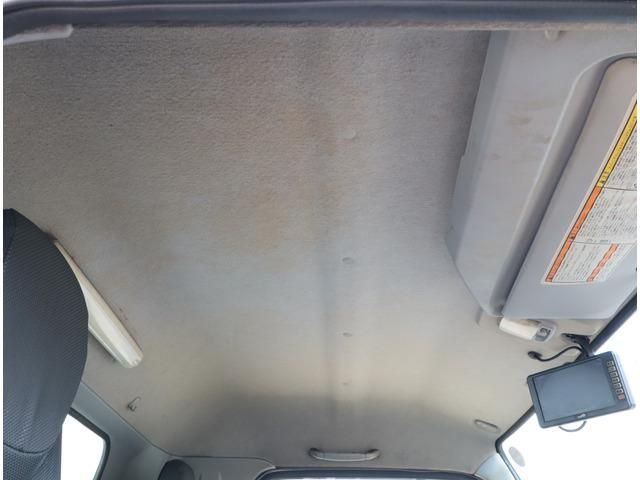 MITSUBISHI CANTER 2017 Image 31