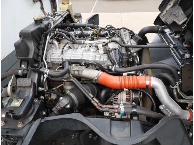 MITSUBISHI CANTER 2017 Image 31