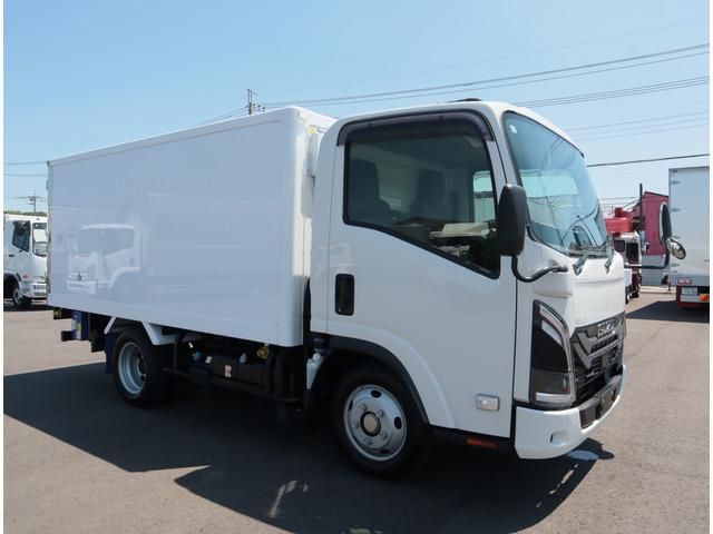 ISUZU ELF 2024 Image 31